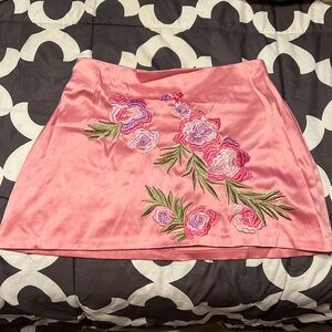 SUPER Sexy floral pinks satin mini skirt